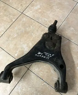 KIA Sorento Front lower control arm/wishbone