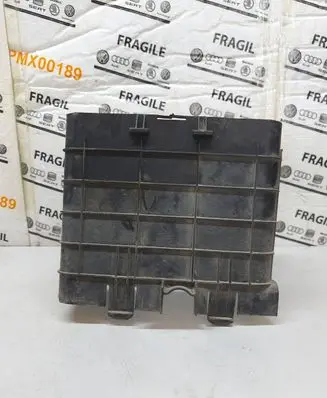 Volkswagen PASSAT B6 Battery tray heat shield 1K0915333C