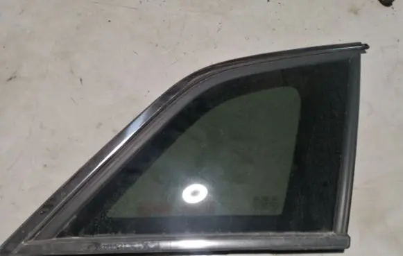 Opel Antara Rear side window P96660069