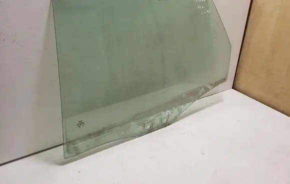 Audi A6 S6 C6 4F Rear door window glass 