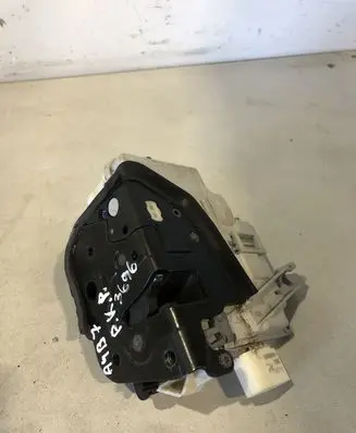 Audi A4 S4 B7 8E 8H Front door lock