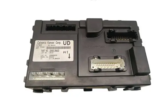 Nissan Leaf I (ZE0) Comfort/convenience module FLN002 284B13NA0D 864D4