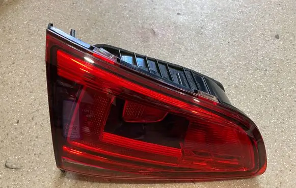 Volkswagen Golf VII Tailgate rear/tail lights 5G0945093AE