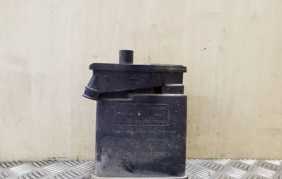 Active carbon filter fuel vapour canister