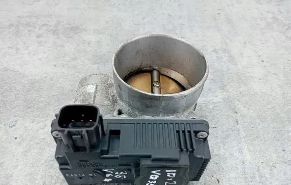Infiniti FX Throttle body valve SERA576-01