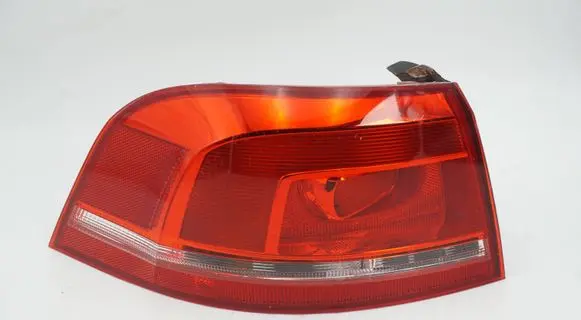 Volkswagen PASSAT B7 Rear/tail lights 3AF945095A