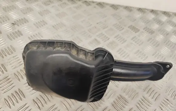 Intake resonator