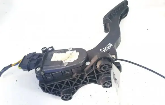 Hyundai i30 Accelerator throttle pedal 327002r300