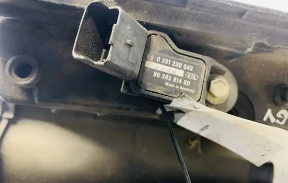 Peugeot 206 Air pressure sensor 0261230043 9639381480