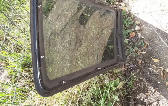Ford Explorer Rear side window