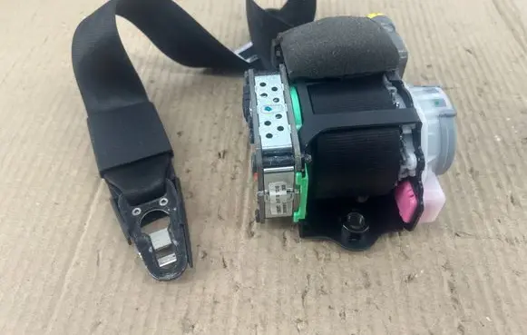 Audi A4 S4 B8 8K Front seatbelt 8K1857706K 306226399G48 300710