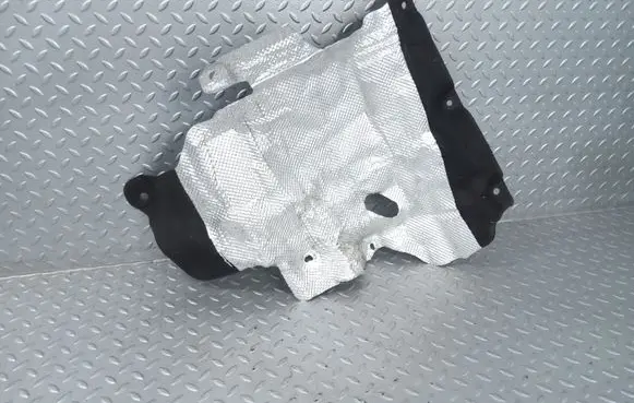 Dacia Sandero III Heat shield in engine bay 679003804R