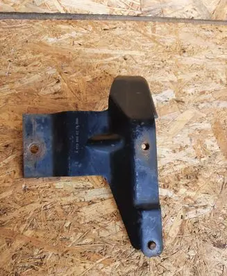 Mercedes-Benz Sprinter W901 W902 W903 W904 Front bumper mounting bracket A9738800214006