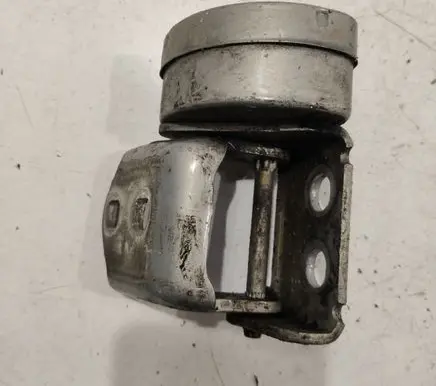 Renault Megane II Rear door lower hinge