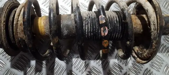 Volkswagen PASSAT B3 Front coil spring