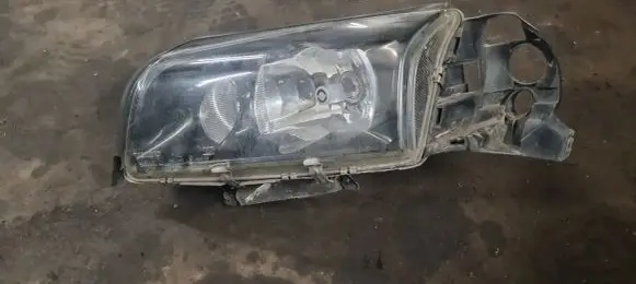 Volvo S80 Headlight/headlamp 30655901