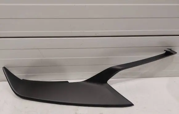 Chevrolet Camaro Front bumper lower grill 84112276