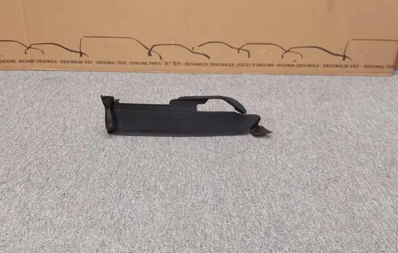 Audi A3 S3 8V Fender foam support/seal 8V0821169E