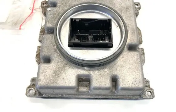 Audi A4 S4 B9 8W Voltage converter/converter module 7PP941572AB