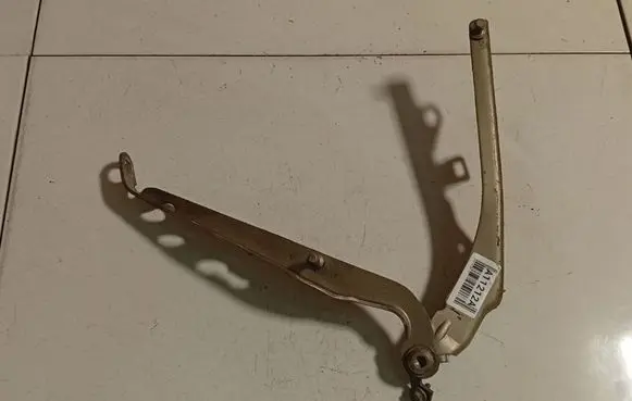 Volvo S60 Tailgate/trunk/boot hinge 