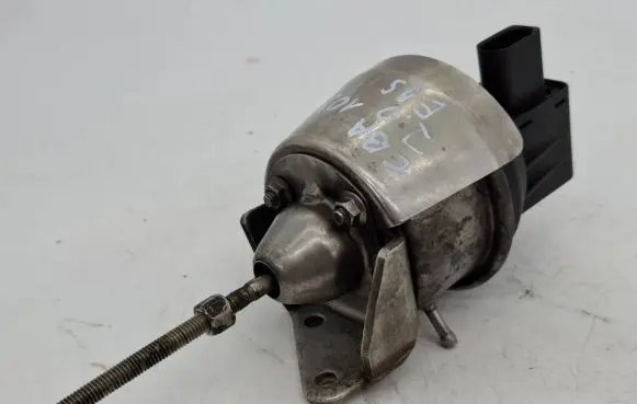 Volkswagen Eos Turbine electric control actuator 4011188A1 11381110 19007203943