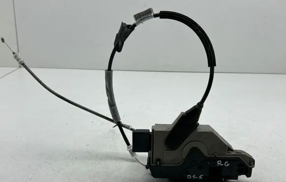 Citroen DS5 Rear door lock 9686919680