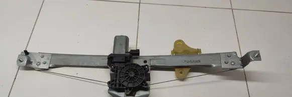 Renault Captur Front door electric window regulator 128001471B 3T3712B 19031060004
