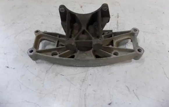 Dodge Challenger Gearbox mounting bracket 04578351AB