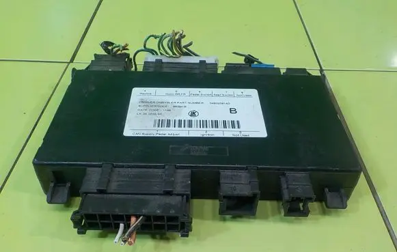Chrysler Grand Voyager V Central body control module 04602581AD