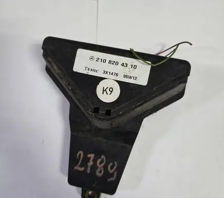 Mercedes-Benz E W210 Other control units/modules 2108204310 3X1476 96W12