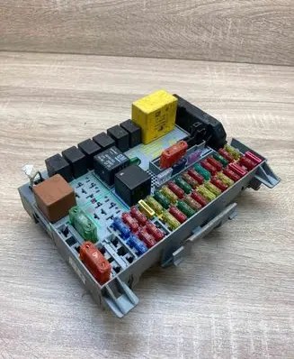 Opel Vectra B Fuse box set 09152787