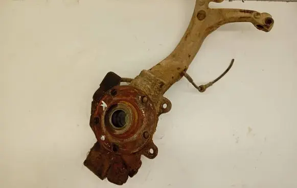 Volkswagen PASSAT B5 Front wheel hub spindle knuckle