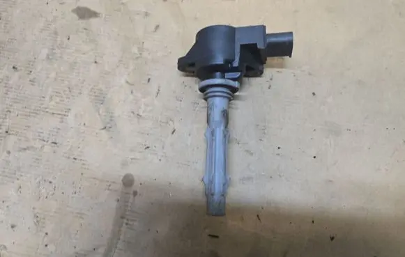 Mercedes-Benz S W221 High voltage ignition coil GN10235 22T146