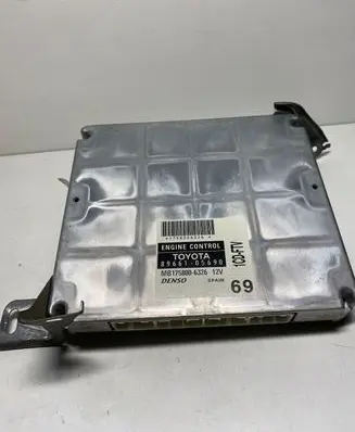 Toyota Avensis T250 Engine control unit/module 8966105690 1758006326 MB1758006326