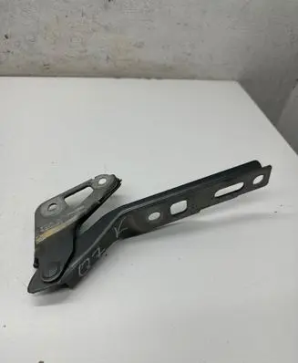 Audi Q7 4L Engine bonnet/hood hinges 4L0823301