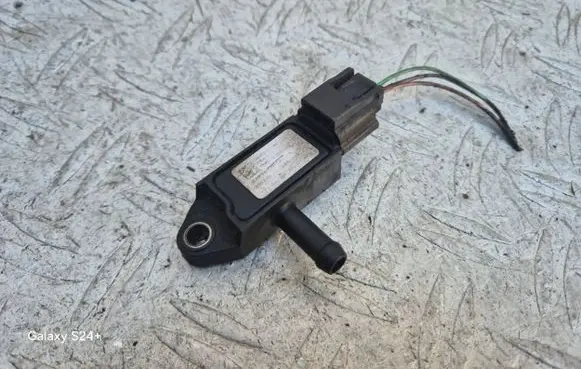 Renault Megane III Exhaust gas pressure sensor 8201043914A H8200741321
