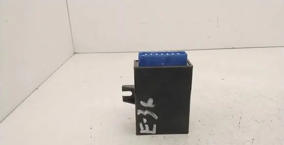 BMW 3 E36 Window wiper relay 61358357068 05012100 110187