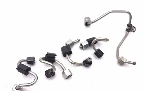 Skoda Superb B9 Fuel injector supply line/pipe 05L304EV100