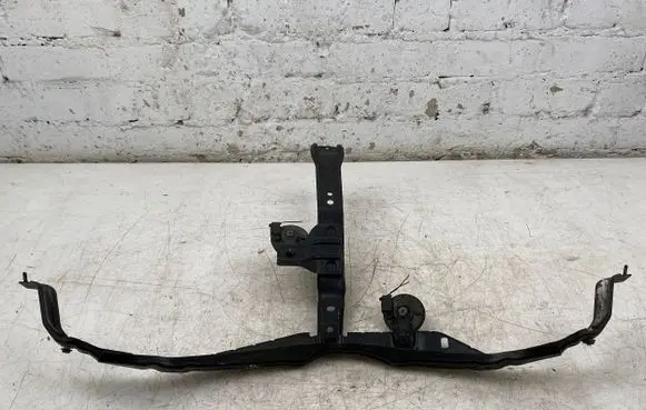 Toyota RAV 4 (XA40) Top upper radiator support slam panel 8651020280