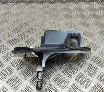 Front bumper mounting bracket