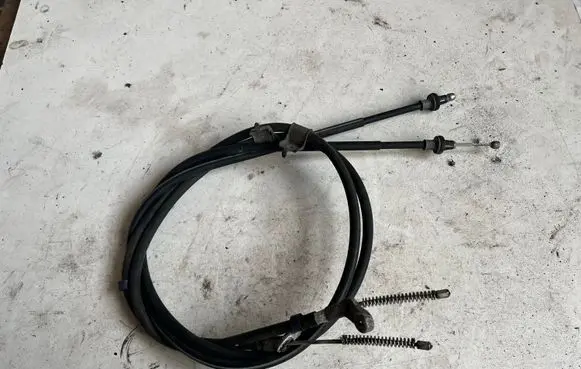 Handbrake/parking brake wiring cable