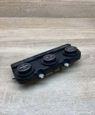 Volkswagen Touran I Climate control unit 74641471 29120553