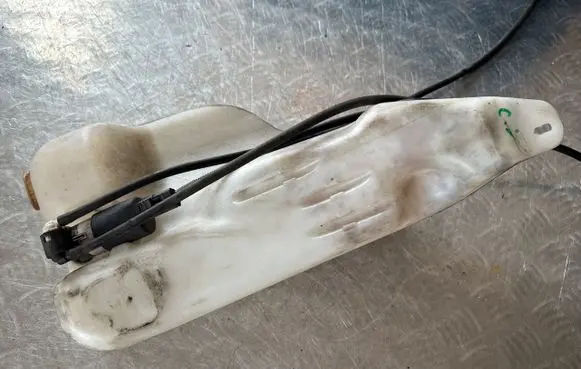 Renault Scenic III - Grand scenic III Windshield washer fluid reservoir/tank 289100014R 289100014 289100033R