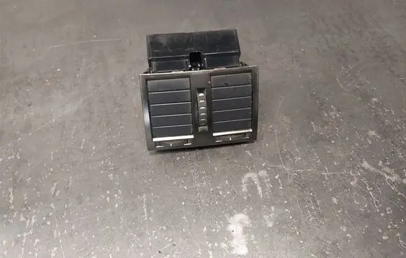 Skoda Superb B5 (3U) Dash center air vent grill 3U0819203C