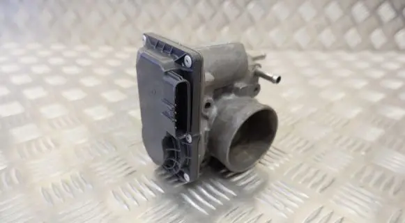 Toyota Prius (XW30) Throttle valve 2203037060