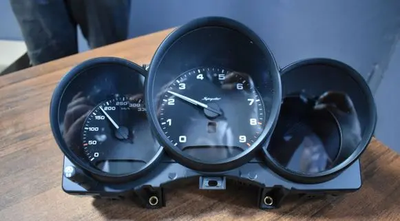 Porsche 918 Speedometer (instrument cluster) 982820814B