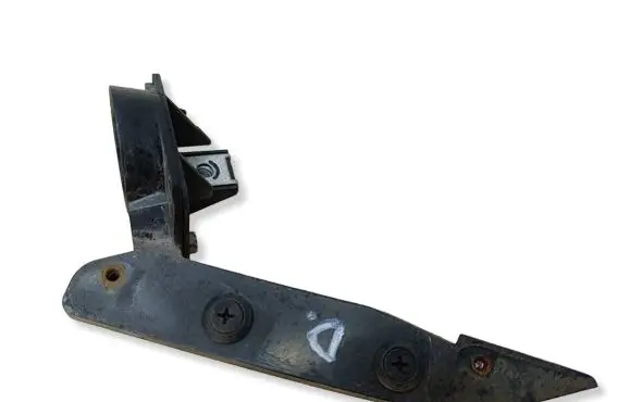 BMW 3 E90 E91 Front bumper mounting bracket 7136828