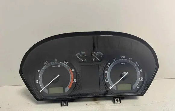 Speedometer (instrument cluster)