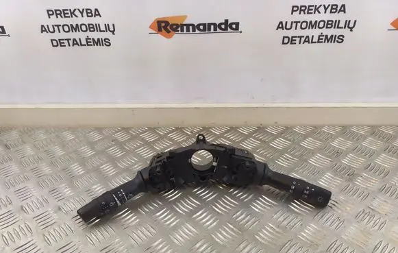 KIA Rio Wiper turn signal indicator stalk/switch 202008910
