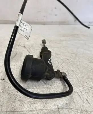 Iveco Daily 3rd gen Clutch master cylinder 500334937